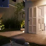 Villa 30villa Rd