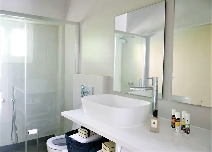 30villa Rd * Rhodes City